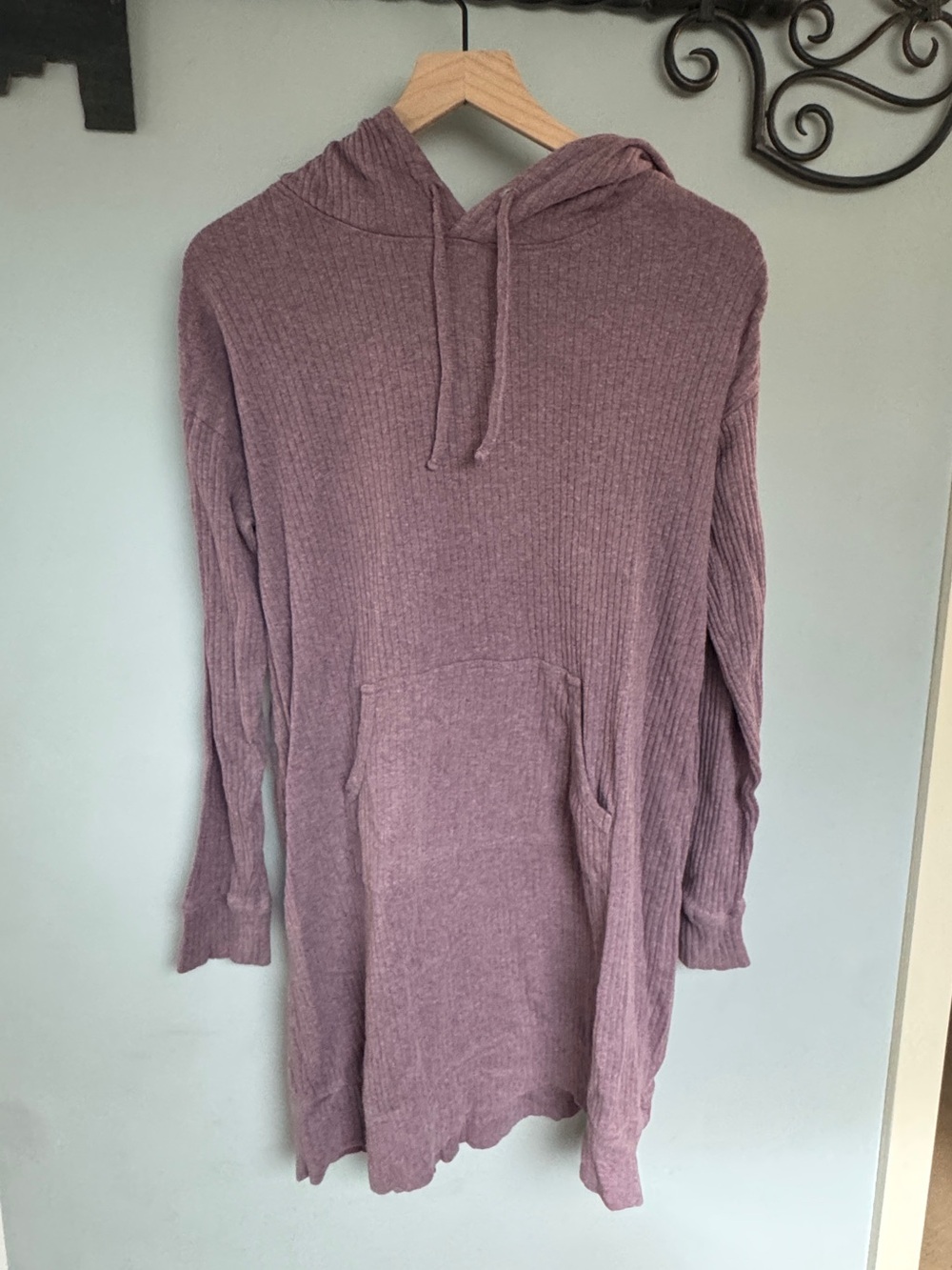 Kate Quinn Ribbed Mauve Hooded Dress